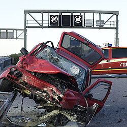 BAB99: Verkehrsunfall mit fünf Verletzten